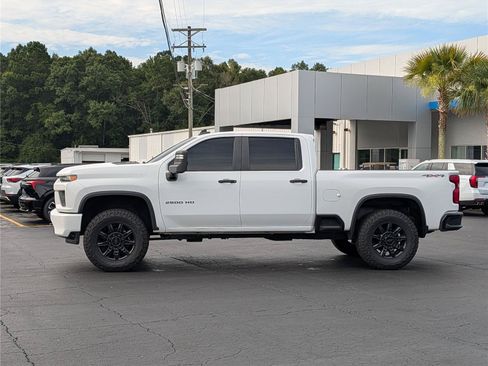 Used 2020 Chevrolet Silverado 2500 Custom w/ Custom Value Package AWD/4WD image 2