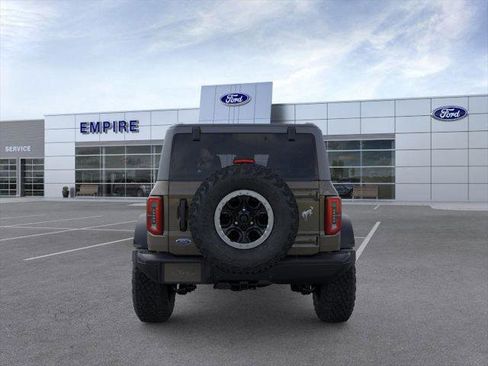 New 2025 Ford Bronco Badlands image 5