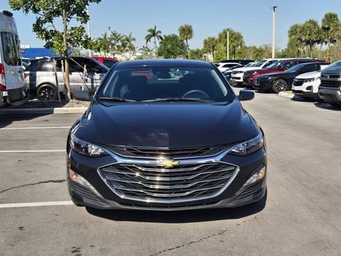 Used 2023 Chevrolet Malibu LT FWD image 2
