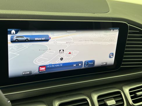 New 2026 Mercedes-Benz GLS 450 4MATIC image 32