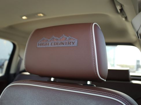 Used 2017 Chevrolet Silverado 1500 High Country image 24