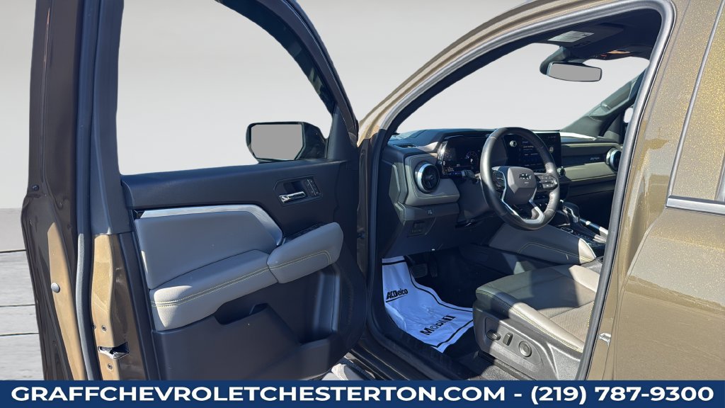 Used 2025 Chevrolet Colorado ZR2 AWD/4WD image 23