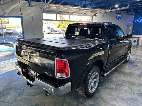 Used 2017 RAM 1500 Laramie image 10