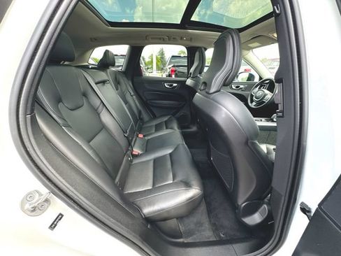 Used 2024 Volvo XC60 B5 Core w/ Protection Package Premier AWD/4WD image 28