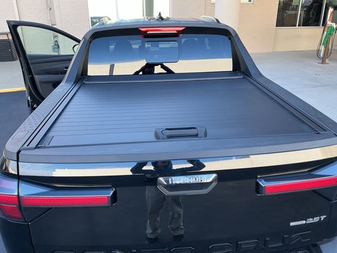 Certified 2025 Hyundai Santa Cruz Limited image 16