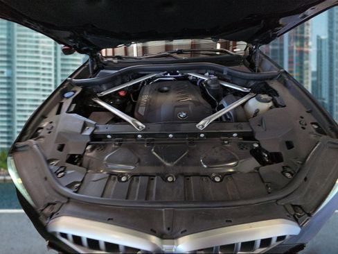 Used 2025 BMW X6 xDrive40i image 19