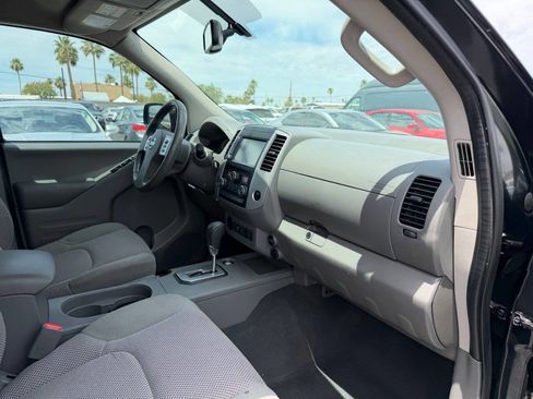 Used 2021 Nissan Frontier SV w/ Midnight Edition Floor Mats RWD image 28