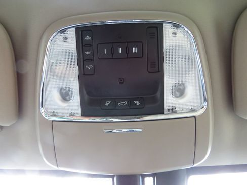 Used 2021 Jeep Grand Cherokee Limited AWD/4WD image 28