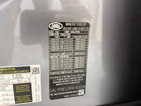 Used 2024 Land Rover Range Rover Sport SE AWD/4WD image 23