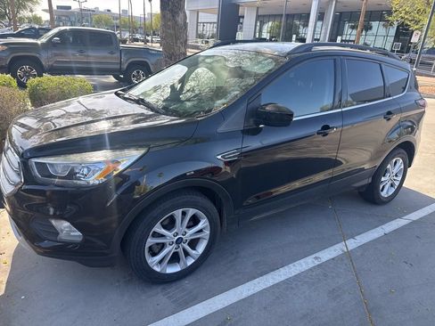 Used 2018 Ford Escape SEL FWD image 1