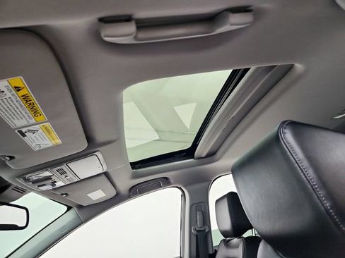 Used 2017 Honda CR-V EX-L image 18