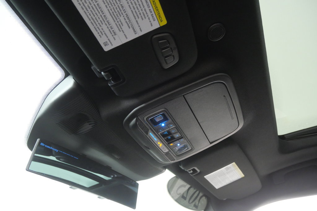 Used 2025 Ford Explorer ST w/ Sun And Sound Package AWD/4WD image 23