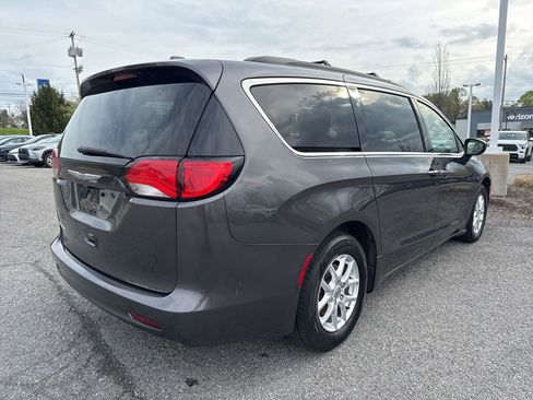 Used 2020 Chrysler Voyager Lxi FWD image 5