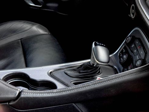 Used 2015 Dodge Challenger R/T Plus RWD image 8