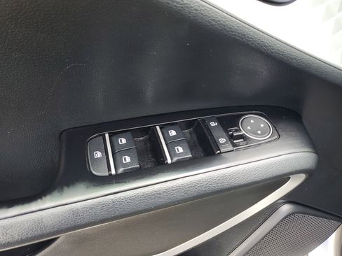 Used 2025 Kia Soul LX w/ LX Technology Package image 26