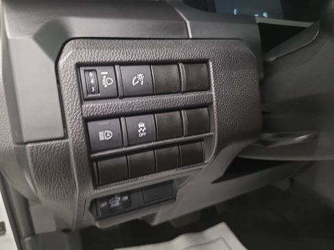 Used 2025 Toyota Tacoma SR AWD/4WD image 21