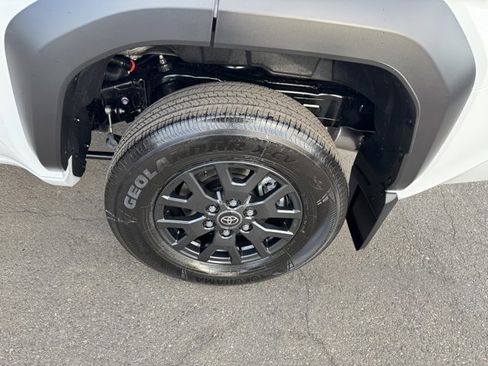 Certified 2025 Toyota 4Runner SR5 image 9