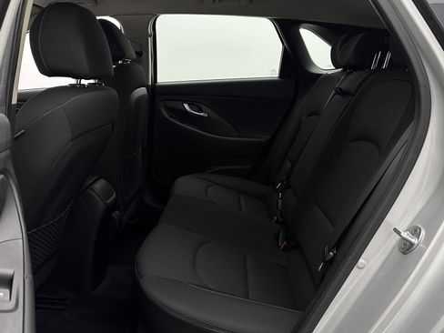 Used 2018 Hyundai Elantra GT FWD image 21