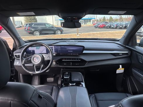 Used 2025 Buick Enclave Preferred image 13