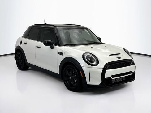 Used 2023 MINI Cooper S FWD image 3