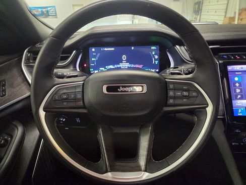 Used 2024 Jeep Grand Cherokee Limited 4xe image 18