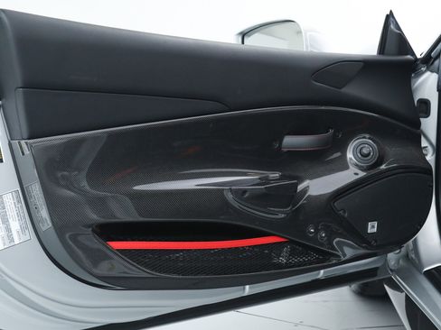 Certified 2019 Ferrari 488 Pista Coupe image 25