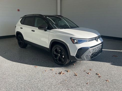 New 2026 Volkswagen Taos SE image 7