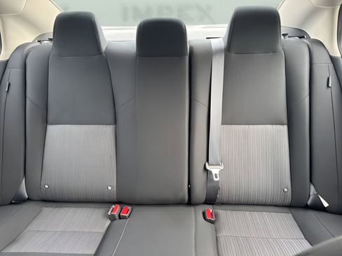 Used 2024 Nissan Sentra SV image 10