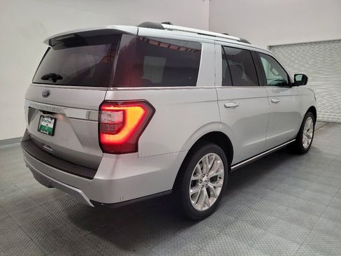 Used 2019 Ford Expedition Limited w/ Equipment Group 302A AWD/4WD image 9