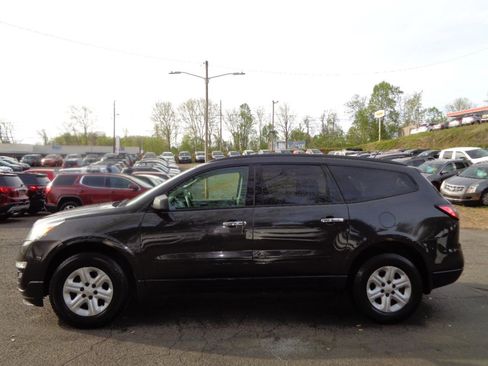 Used 2015 Chevrolet Traverse LS image 8