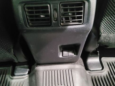 Used 2020 Toyota 4Runner SR5 AWD/4WD image 18