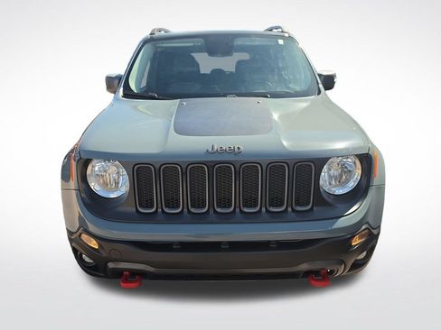 Used 2017 Jeep Renegade Trailhawk w/ Premium Trailhawk Package AWD/4WD image 8
