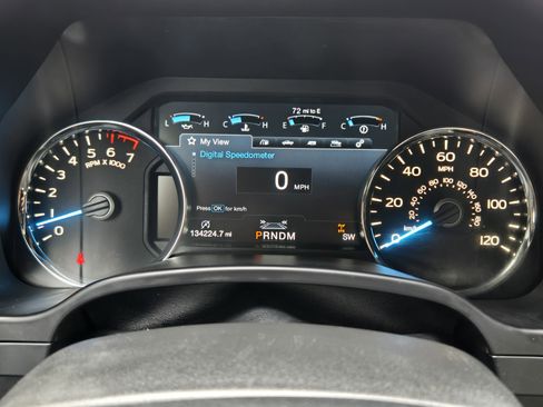 Used 2019 Ford F150 Platinum w/ Equipment Group 701A Luxury image 11