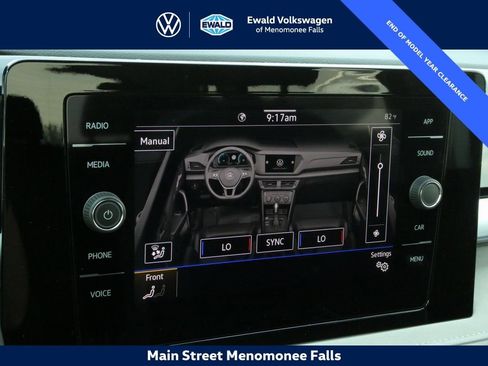 Certified 2025 Volkswagen Taos SE image 8