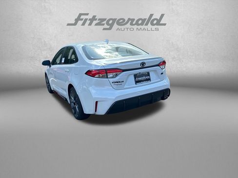 Used 2026 Toyota Corolla SE w/ SE Package FWD image 6