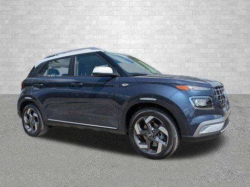 New 2026 Hyundai Venue SEL FWD image 1