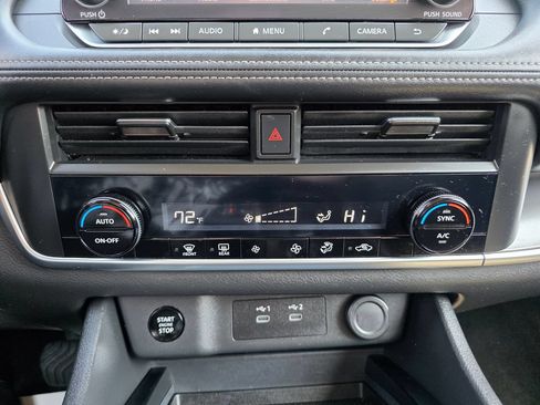 Used 2025 Nissan Rogue SV AWD/4WD image 54