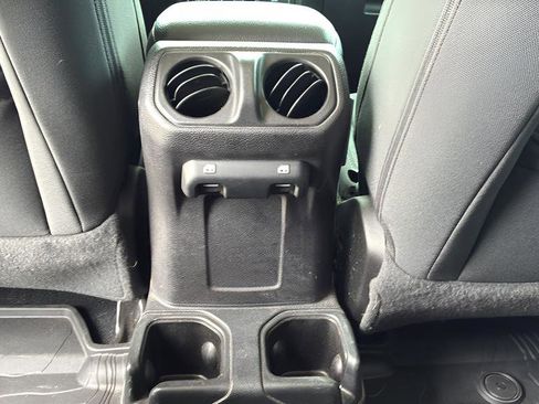 Used 2020 Jeep Wrangler Unlimited Sport S AWD/4WD image 27