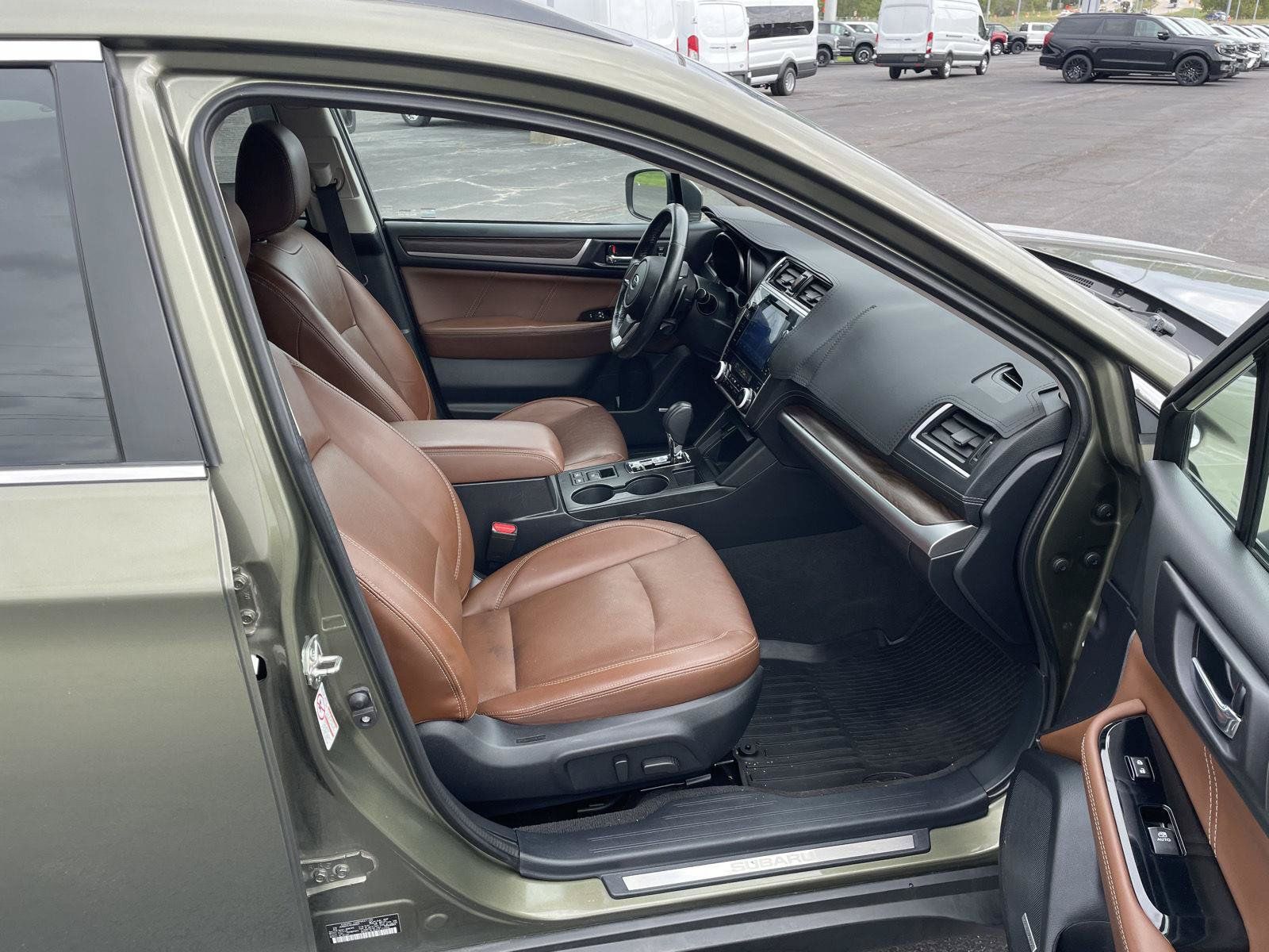 Used 2019 Subaru Outback 2.5i Touring w/ Popular Package #3A AWD/4WD image 28
