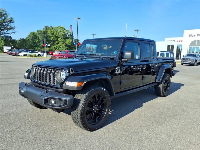 Used 2025 Jeep Gladiator Sport AWD/4WD image 10