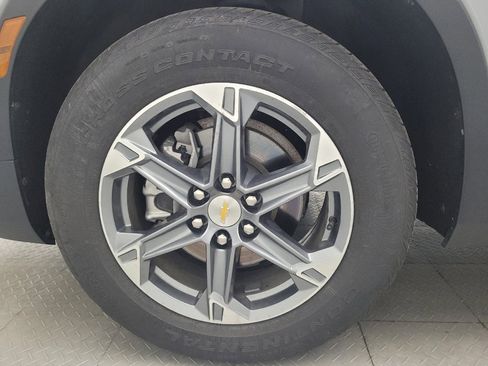 Used 2024 Chevrolet Blazer LT w/ Convenience Package FWD image 31