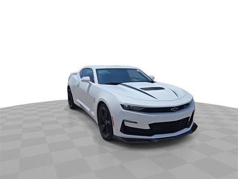 Certified 2020 Chevrolet Camaro SS image 2
