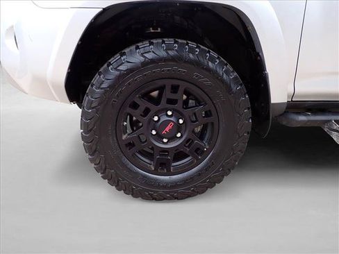 Used 2019 Toyota 4Runner TRD Off-Road Premium AWD/4WD image 7
