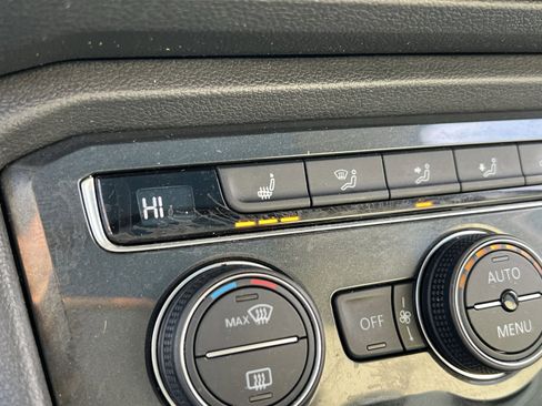 Used 2019 Volkswagen Tiguan SEL image 30