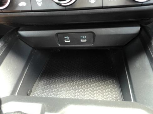 Used 2025 Honda Accord LX image 42