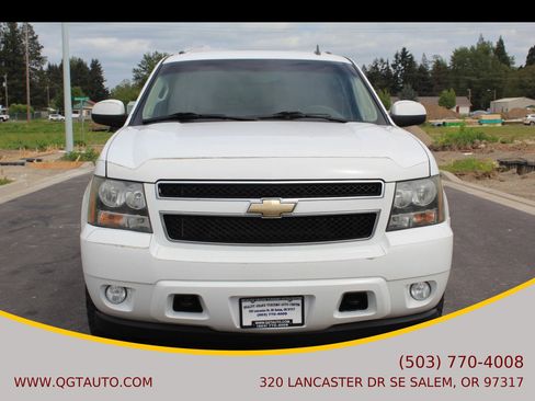 Used 2011 Chevrolet Suburban LT AWD/4WD image 8