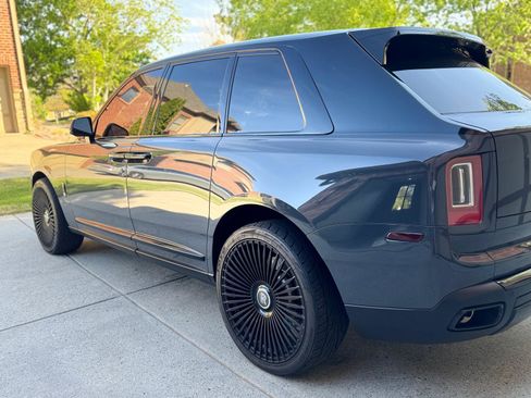 Used 2021 Rolls-Royce Cullinan image 17