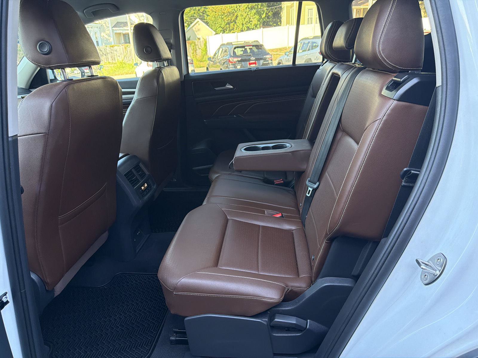 Used 2023 Volkswagen Atlas SE AWD/4WD image 11