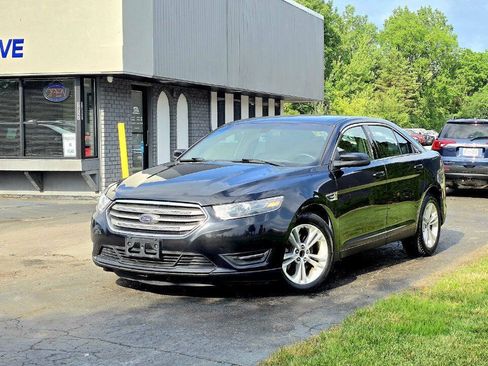 Used 2019 Ford Taurus SEL AWD/4WD image 2