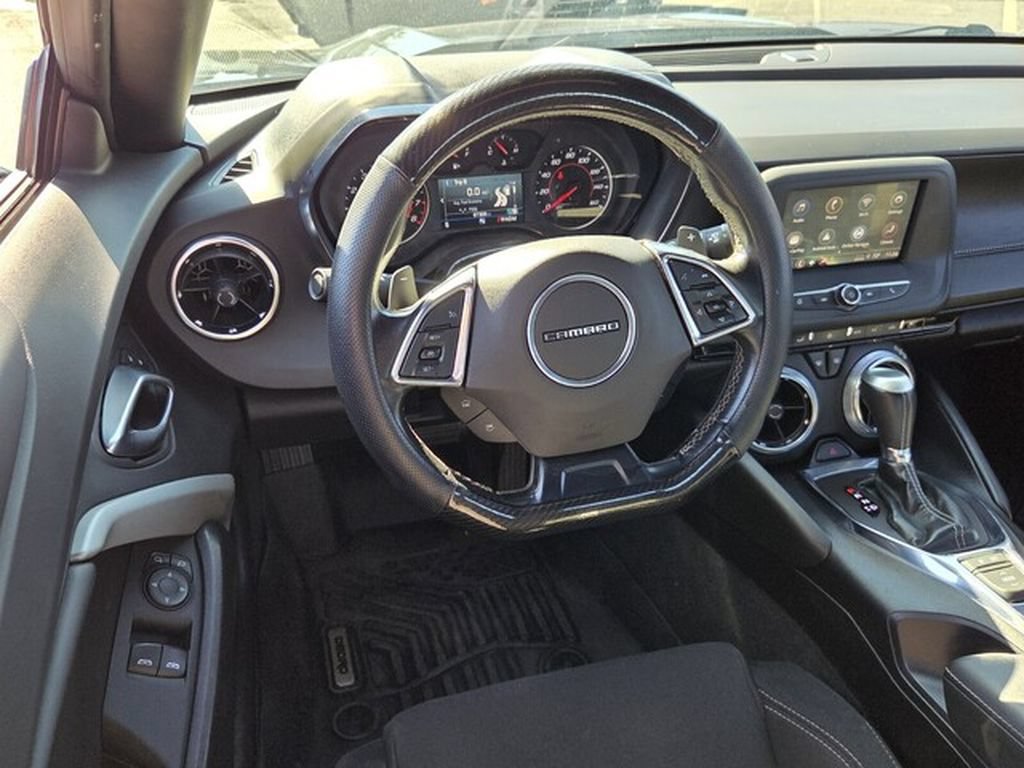Used 2023 Chevrolet Camaro LT RWD image 5